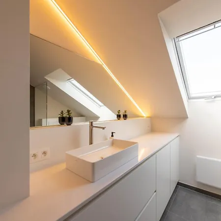 Plaza Zz14 With Sunny Terrace Apartment