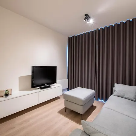 Plaza Zz14 With Sunny Terrace Apartment Oostduinkerke